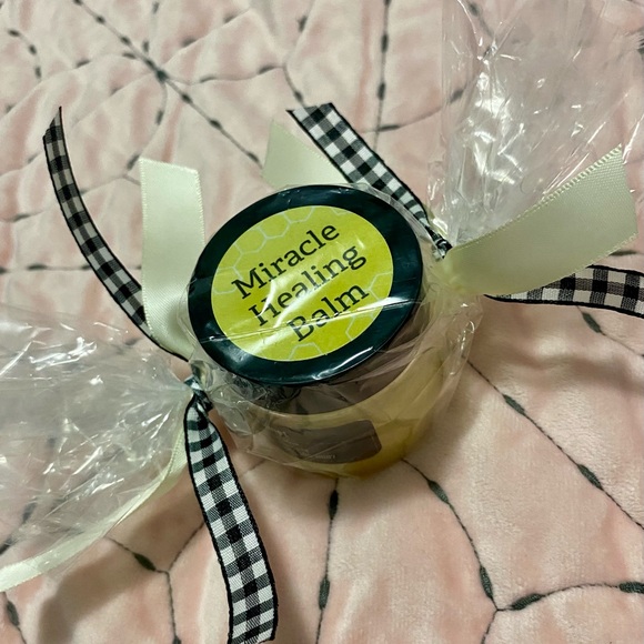 MIRACLE HEALING ❤️🩹 BALM ALL NATURAL EST 2017. FIVE STAR ⭐️ RATED… IT WORKS!! - Picture 10 of 13